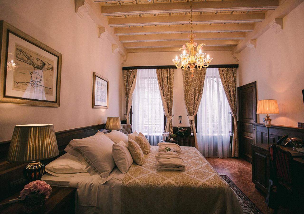 Heritage Hotel Cardo Сплит Екстериор снимка